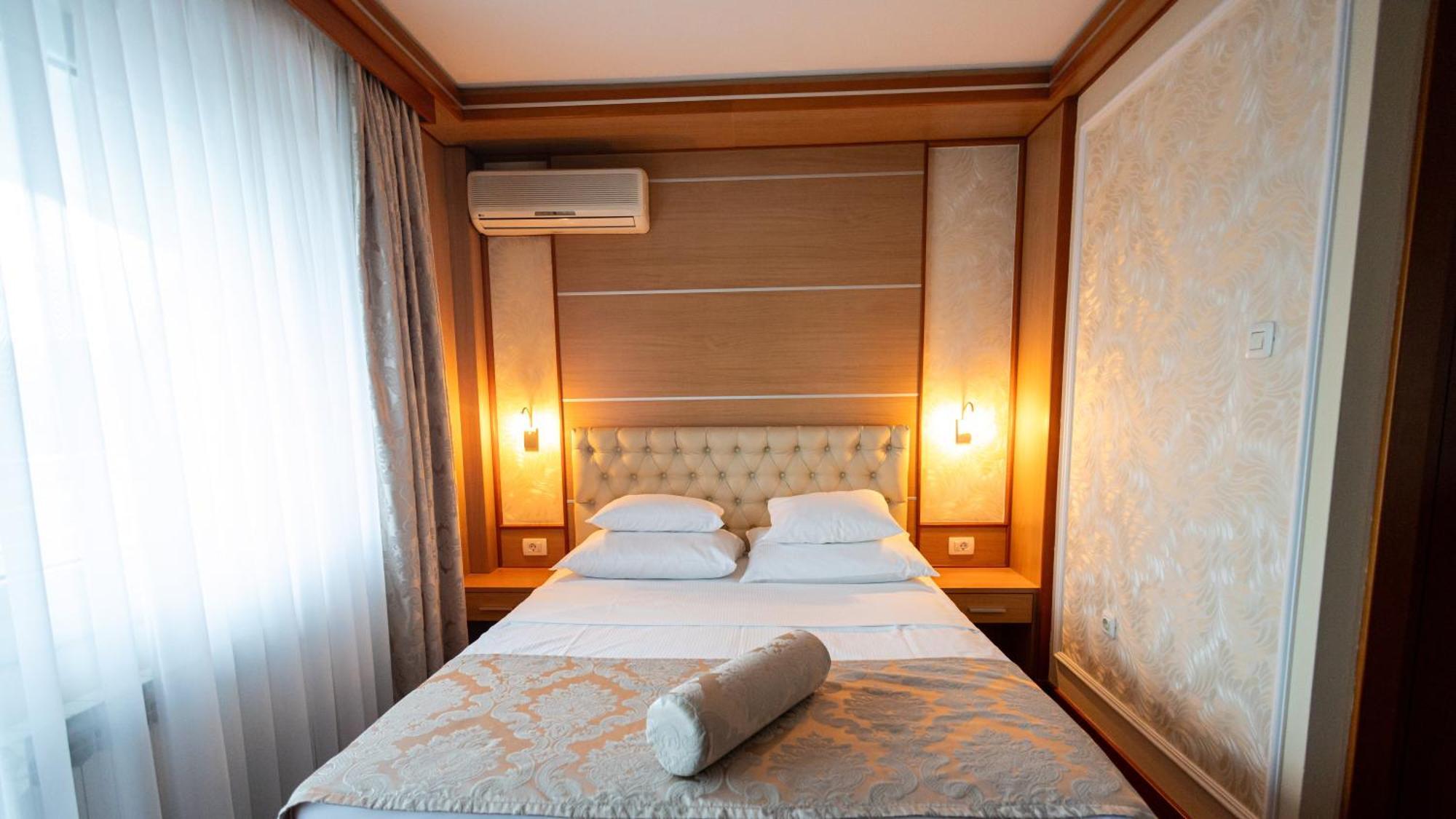Hotel Cezar Баня-Лука Экстерьер фото